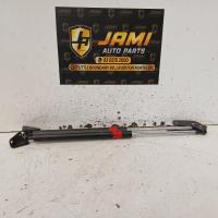 hatch strut