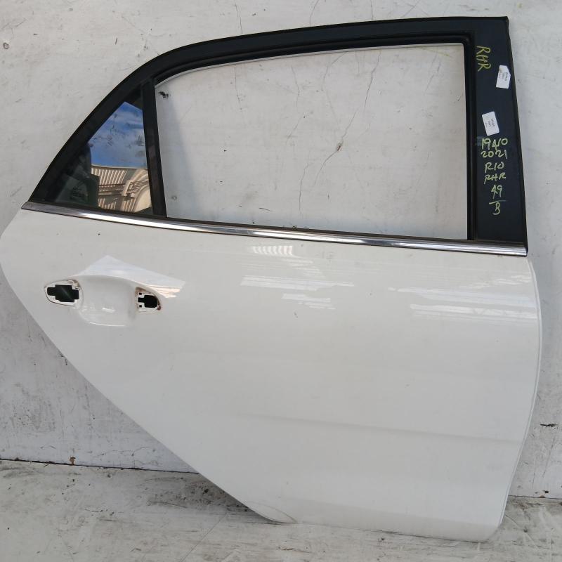 door/sliding rear right