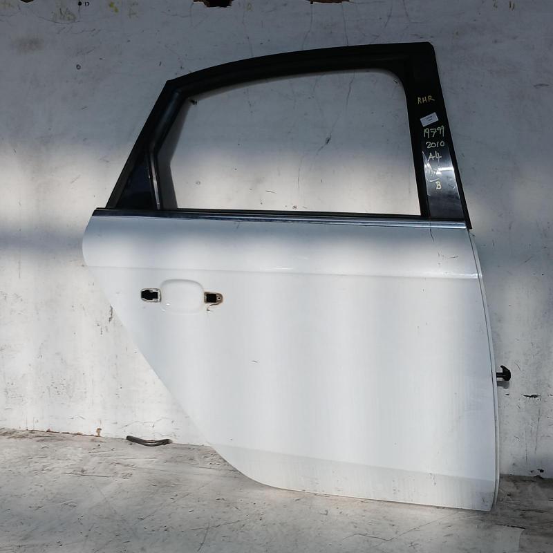 door/sliding rear right