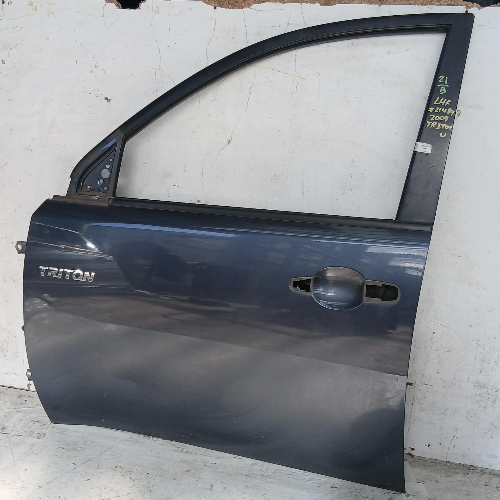 Triton Door Front Left 2006-2015 ml-mn,single/dual cab,non mould type,07/06-04/15 00021489 #713645