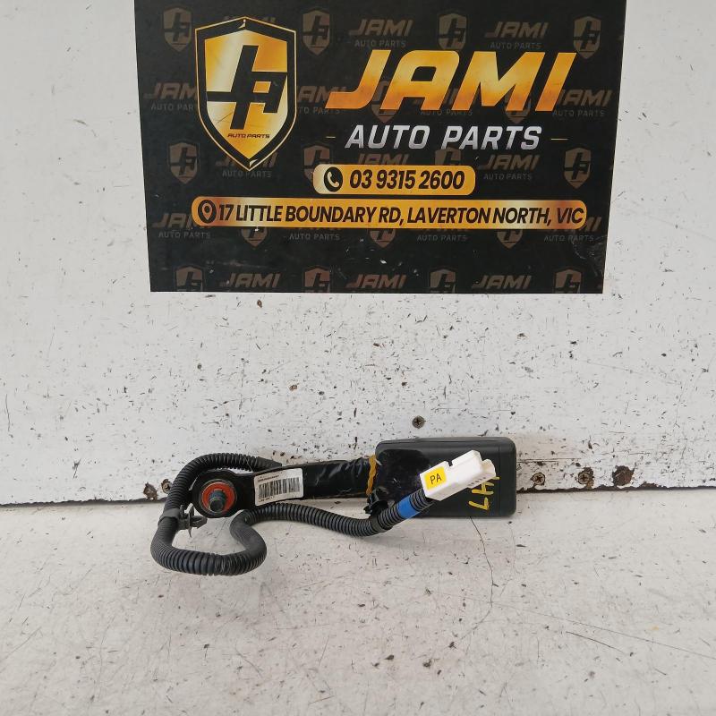 seat belt stalk