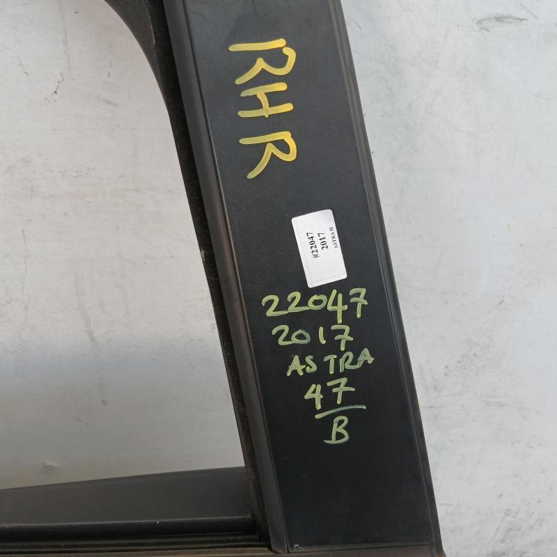 door/sliding rear right