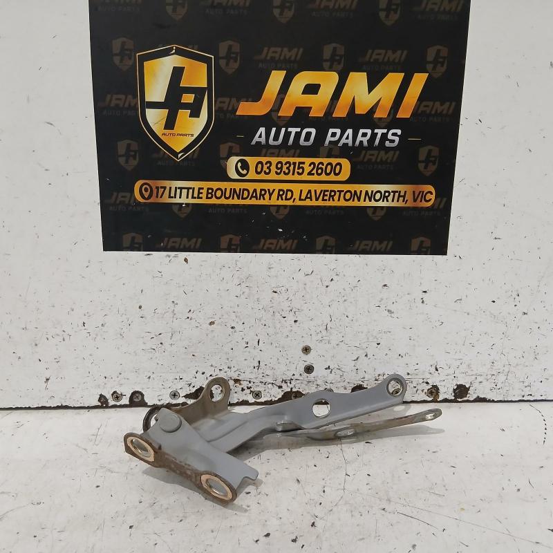 bonnet hinge/strut