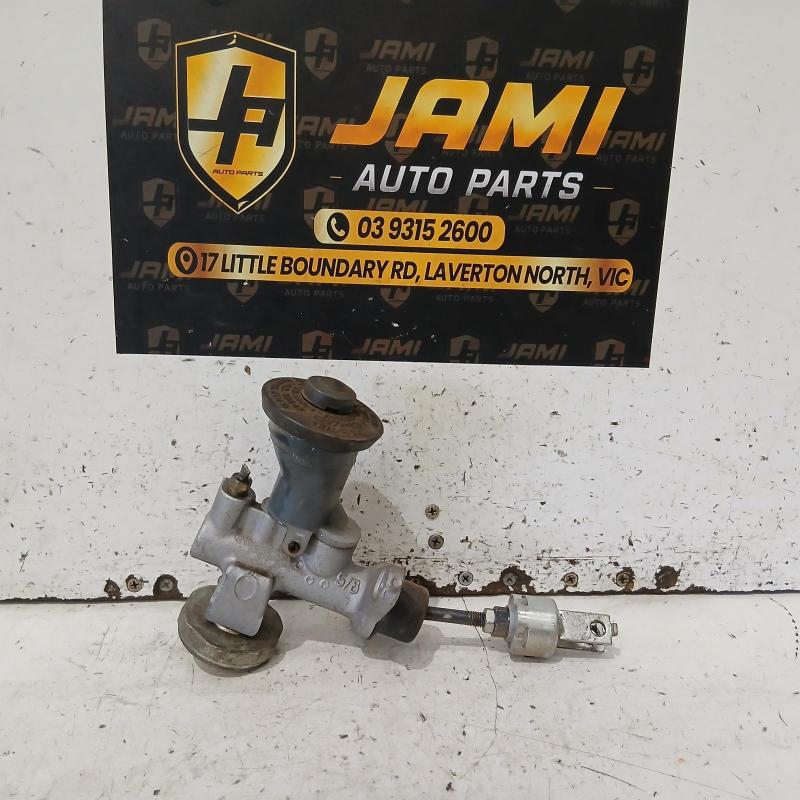 clutch master cylinder
