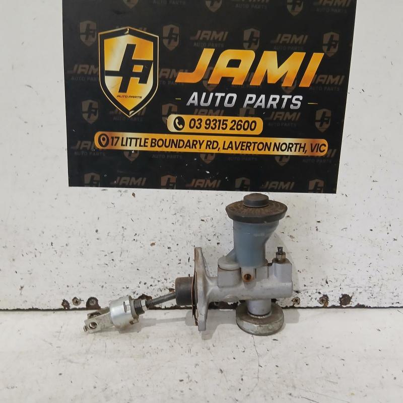 clutch master cylinder