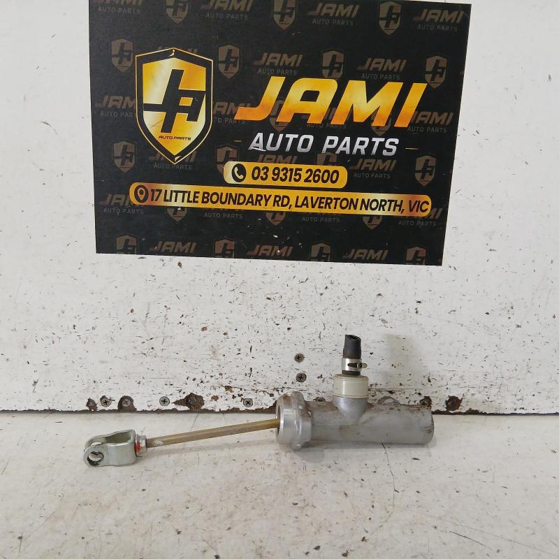 clutch master cylinder