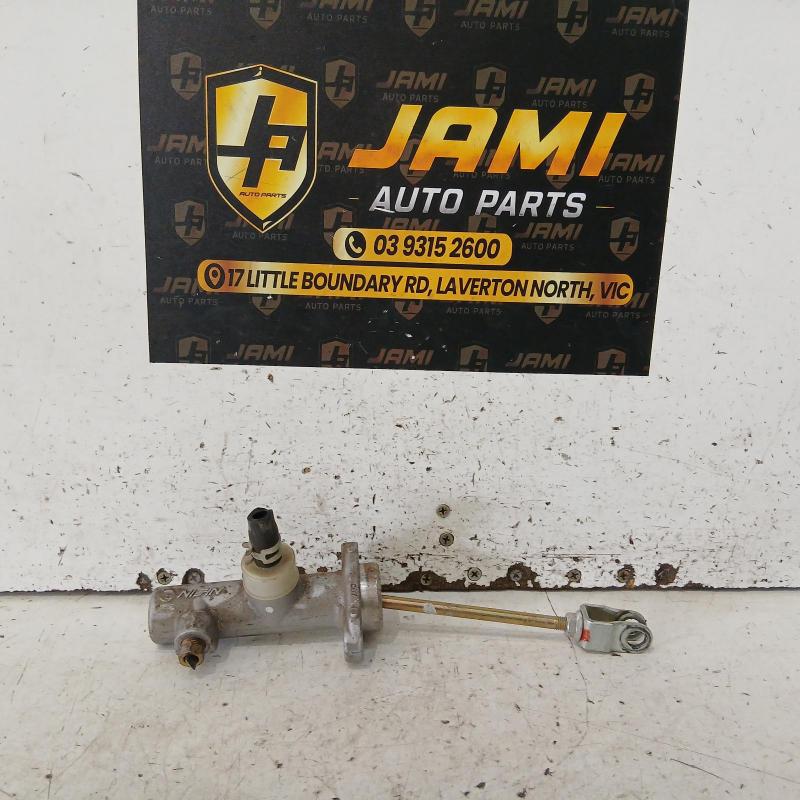 clutch master cylinder