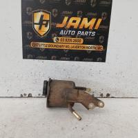 power steering reservoir
