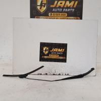 wiper arm