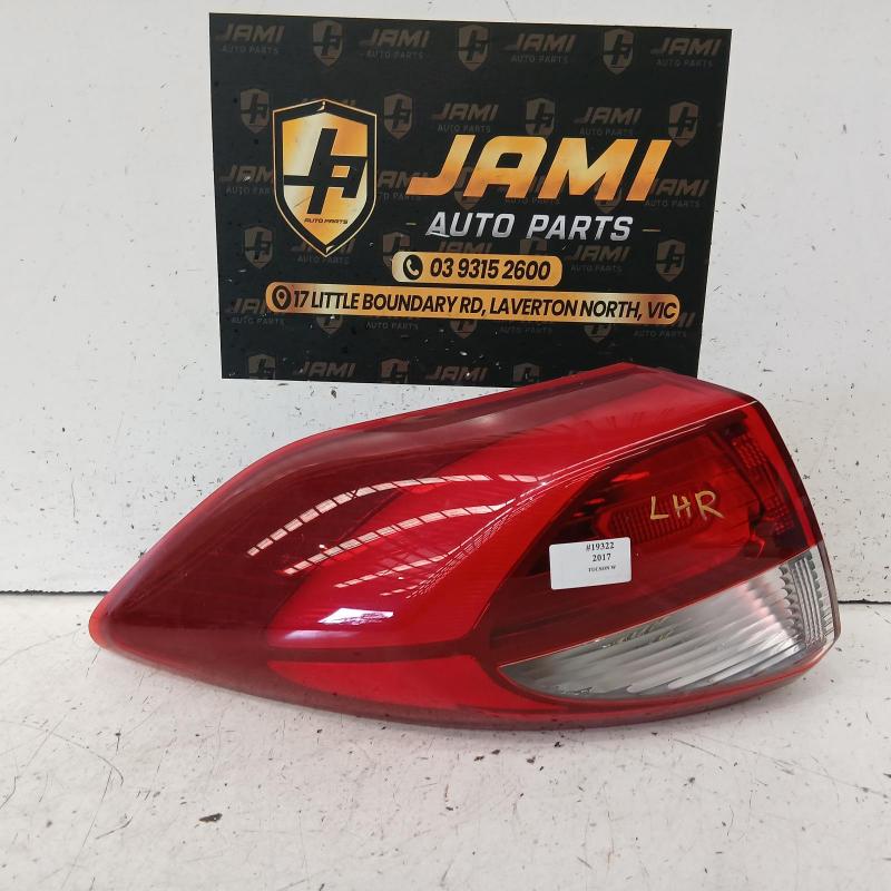 taillight left
