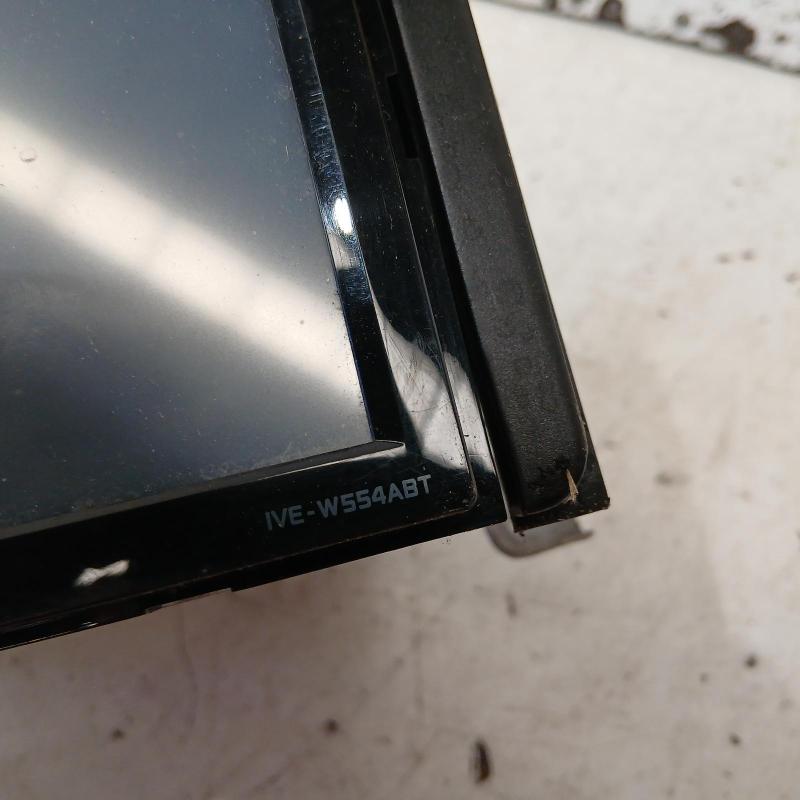 stereo/head unit