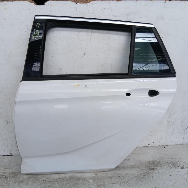 door/sliding rear left