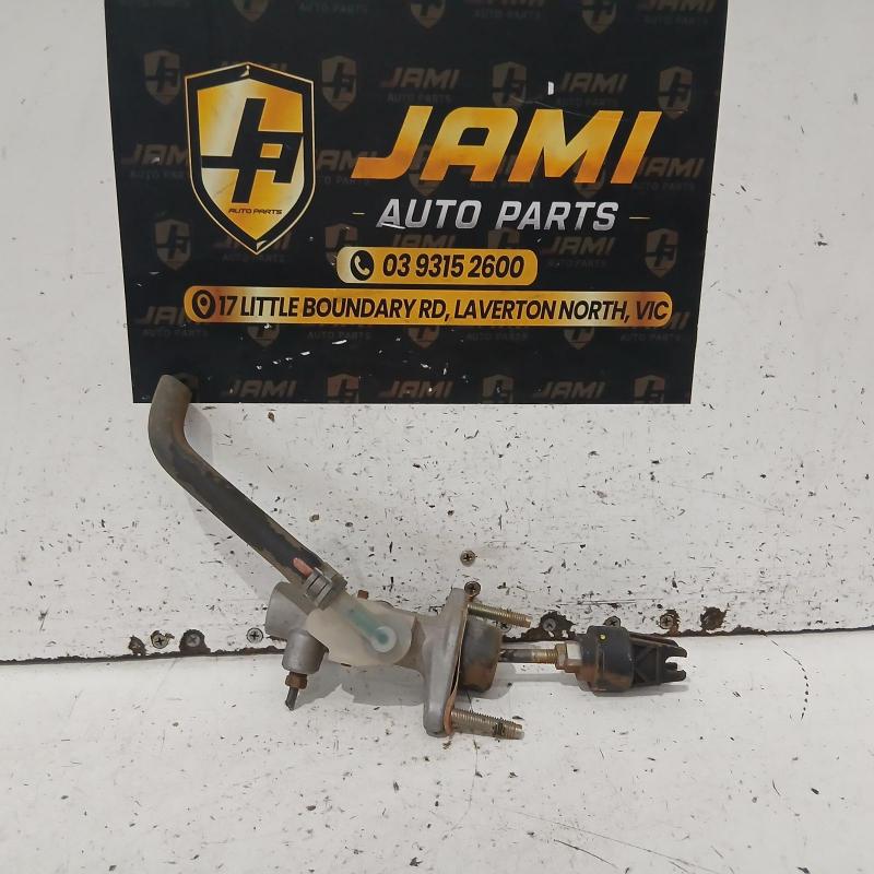 clutch master cylinder