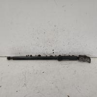 hatch strut
