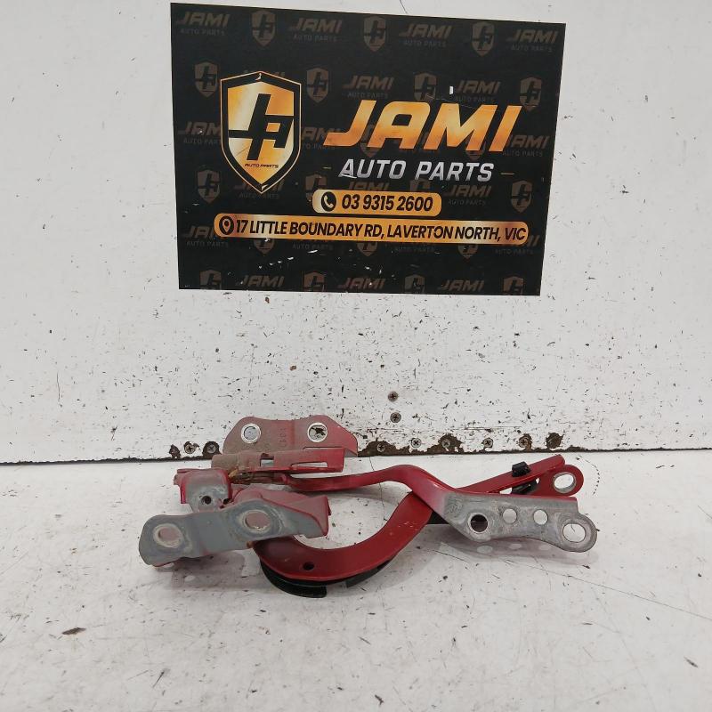 bonnet hinge/strut