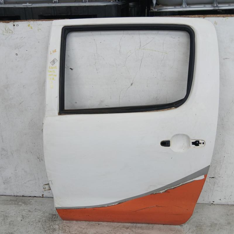 door/sliding rear left