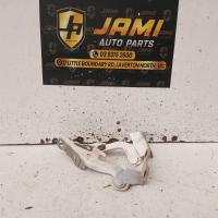 bonnet hinge/strut