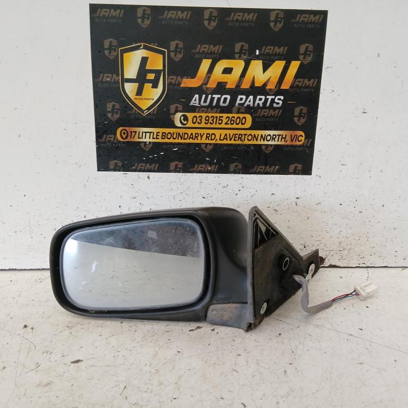door mirror left