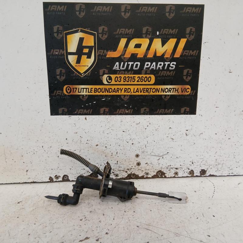clutch master cylinder