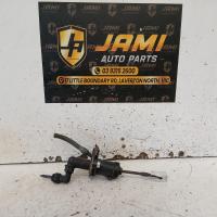 clutch master cylinder