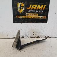 bonnet hinge/strut