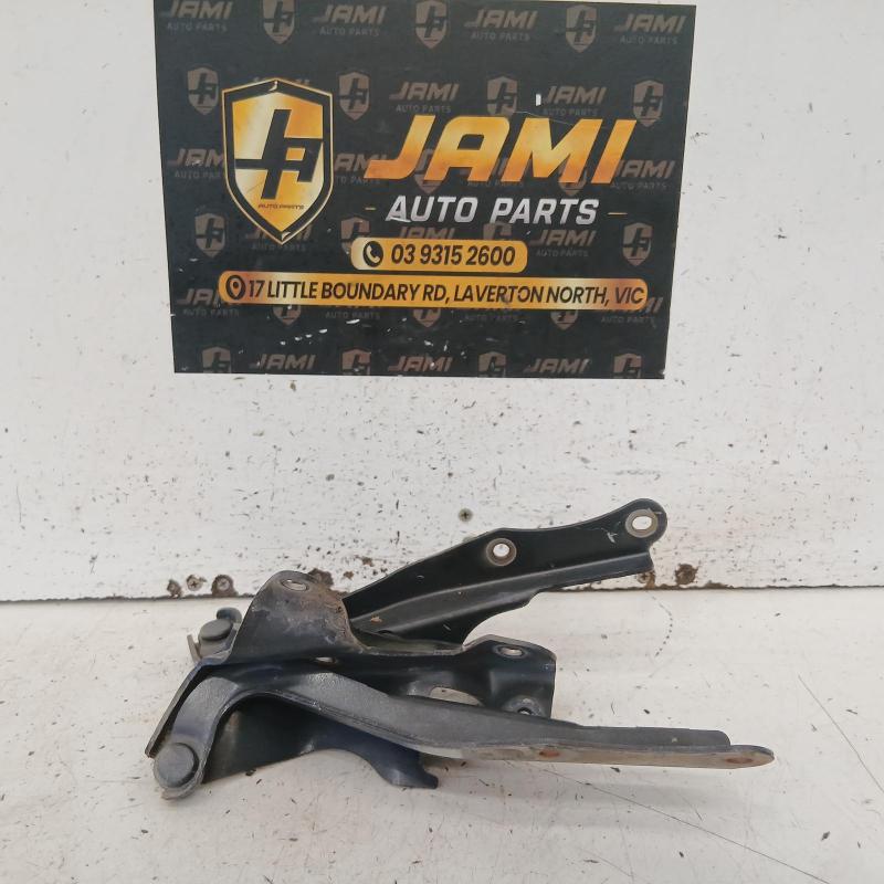 bonnet hinge/strut