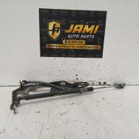 bonnet hinge/strut