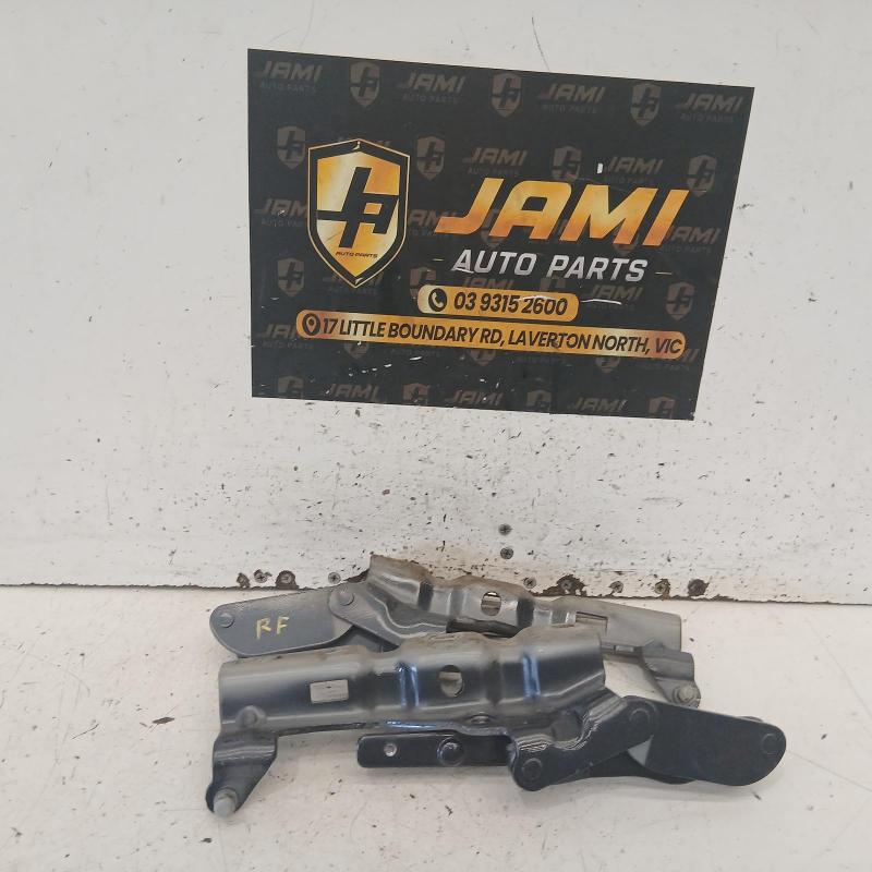 bonnet hinge/strut