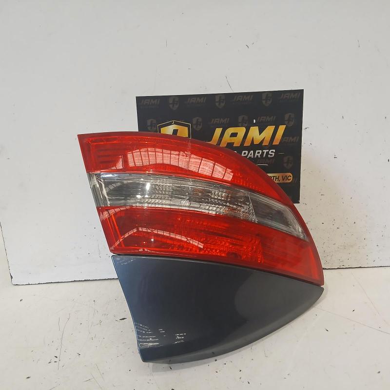 taillight left