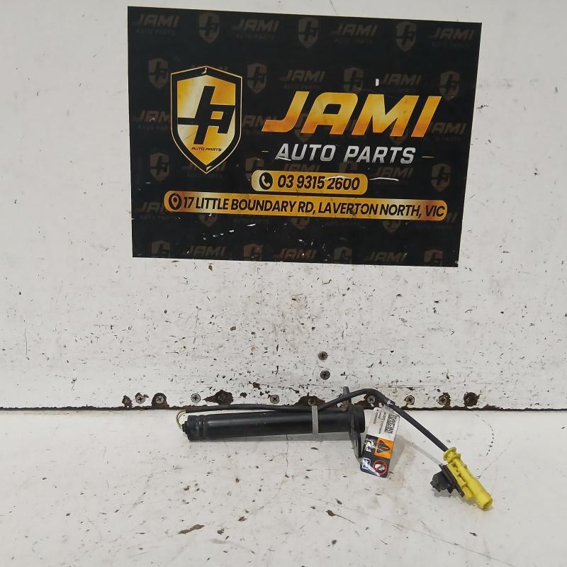 bonnet hinge/strut