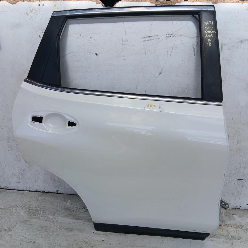 door/sliding rear right