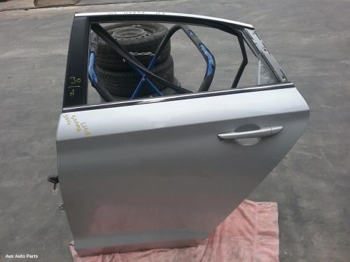 door/sliding rear left