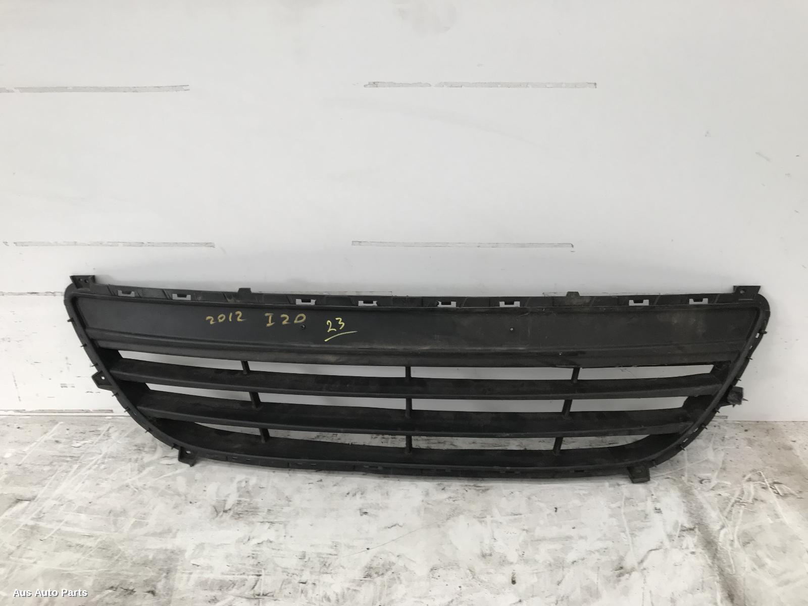 I20 Grille 2012-2015 bumper grille (centre),pb,03/12- grillewh #60347