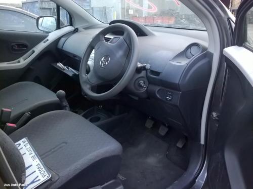 This is Actual photo of  fits 2005~ 2011 Toyota yaris