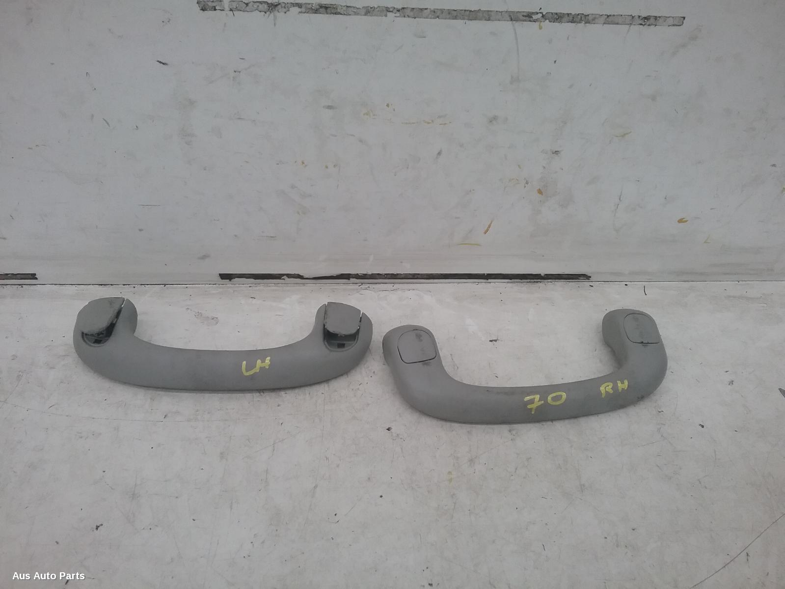 69030, Used grab handle for 2014 hiace trh/kdh 03/05