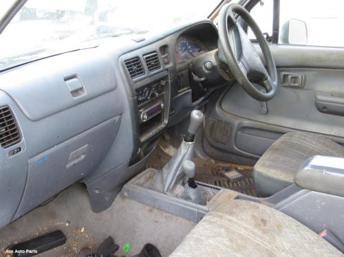 This is Actual photo of  fits 1997~ 2005 Toyota hilux