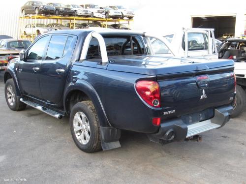 This is Actual photo of  fits 2009~ 2015 Mitsubishi triton