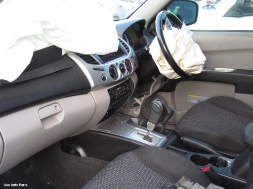 This is Actual photo of  fits 2009~ 2015 Mitsubishi triton