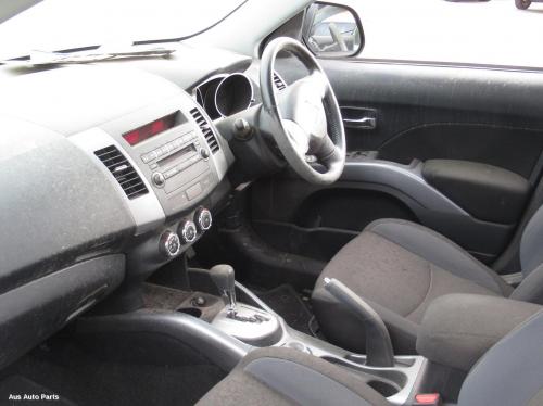 This is Actual photo of  fits 2009~ 2012 Mitsubishi outlander