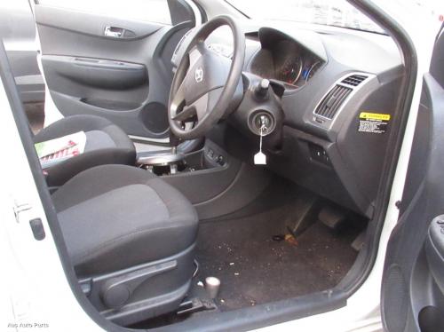 This is Actual photo of  fits 2010~ 2015 Hyundai i20