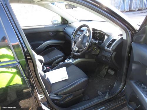 This is Actual photo of  fits 2009~ 2012 Mitsubishi outlander