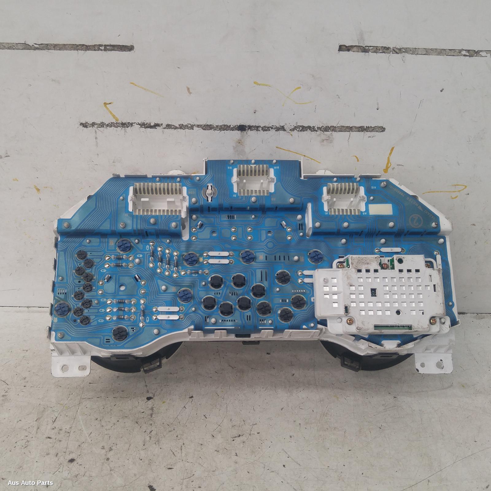 88508, Used instrument cluster for 2001 pajero instrument cluster, petrol, auto, maroon face