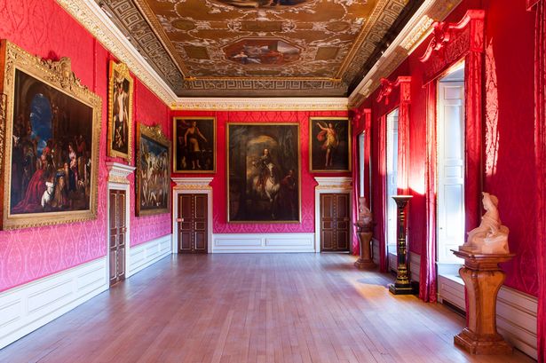 Pay inside kensington palace