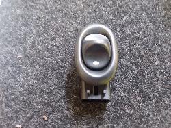 View Auto part Pwr Dr Wind Switch Holden Commodore 2002