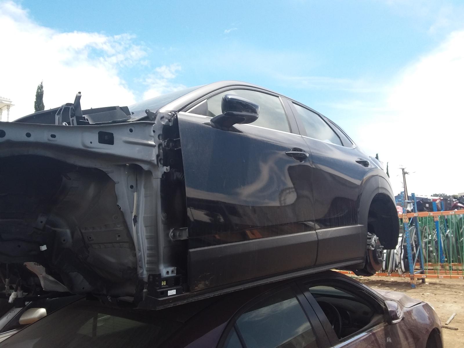 View Auto part Caliper Mazda Cx30 2022