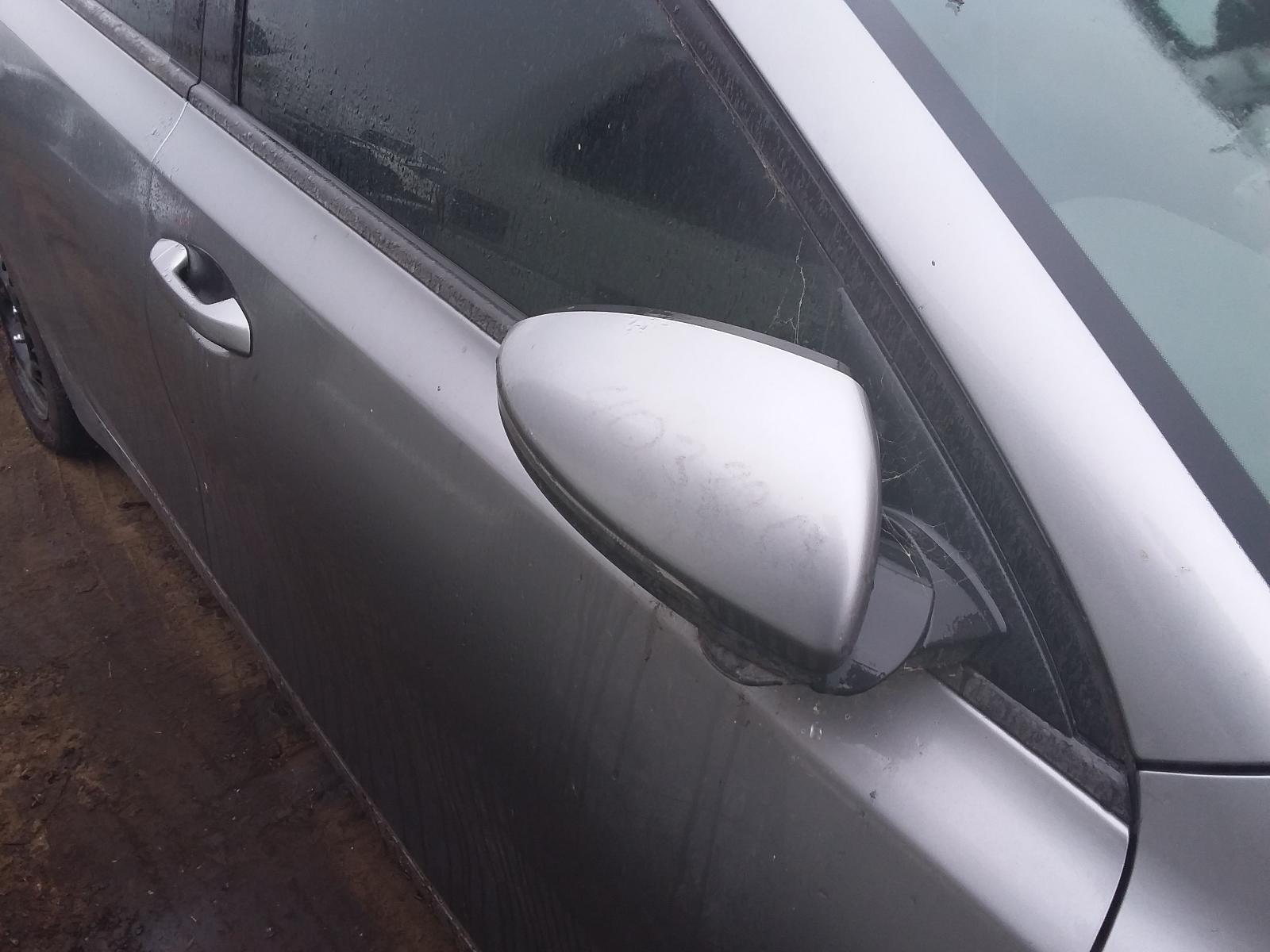 View Auto part Radio/Cd/Dvd/Sat/Tv Kia Cerato 2021