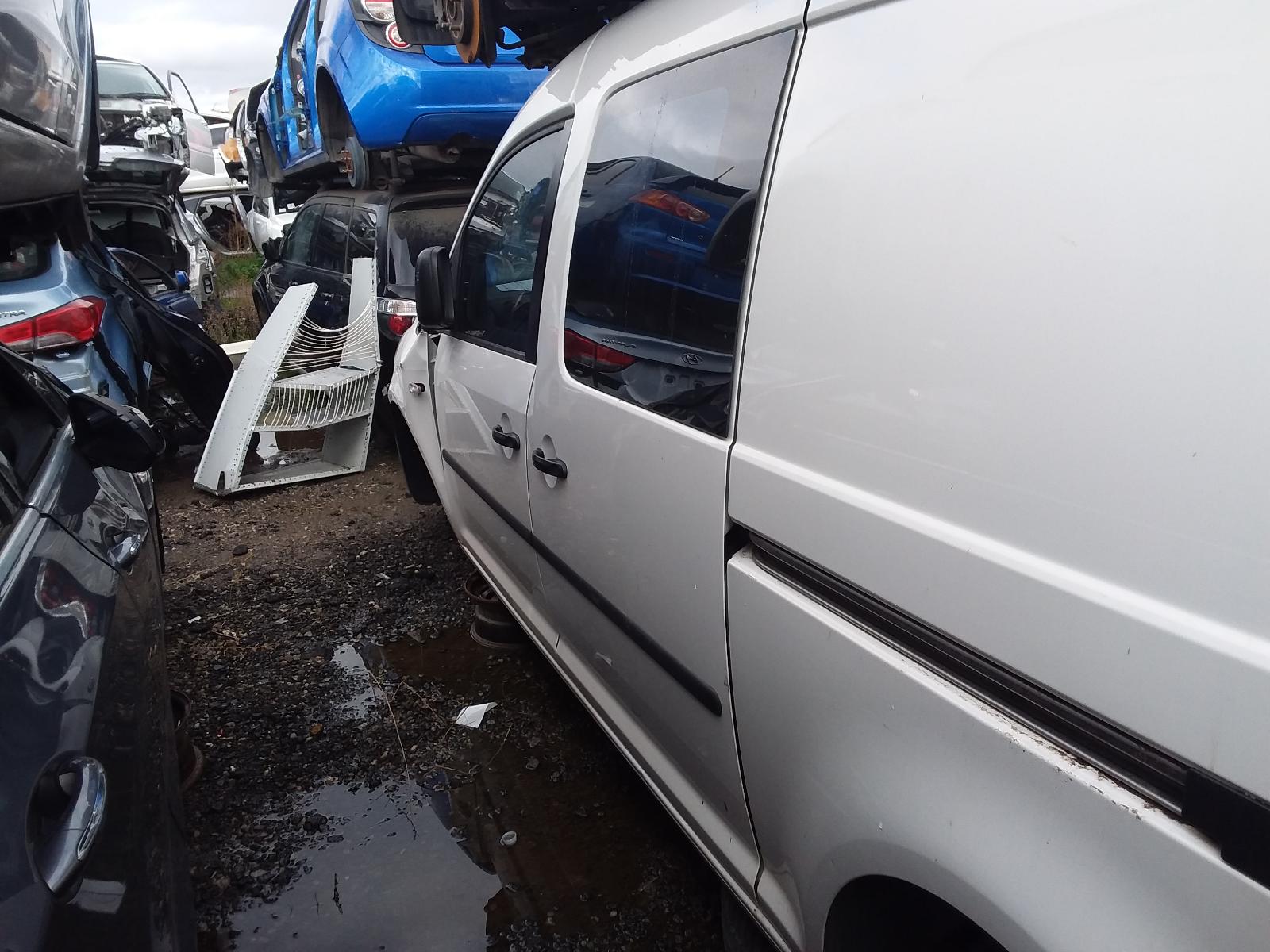 View Auto part Left Door Mirror Volkswagen Caddy 2013