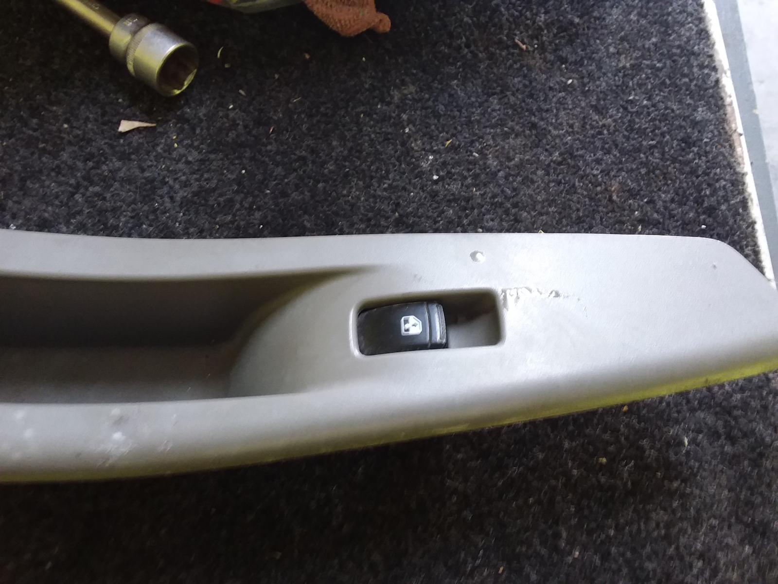 View Auto part Pwr Dr Wind Switch Holden Viva 2007
