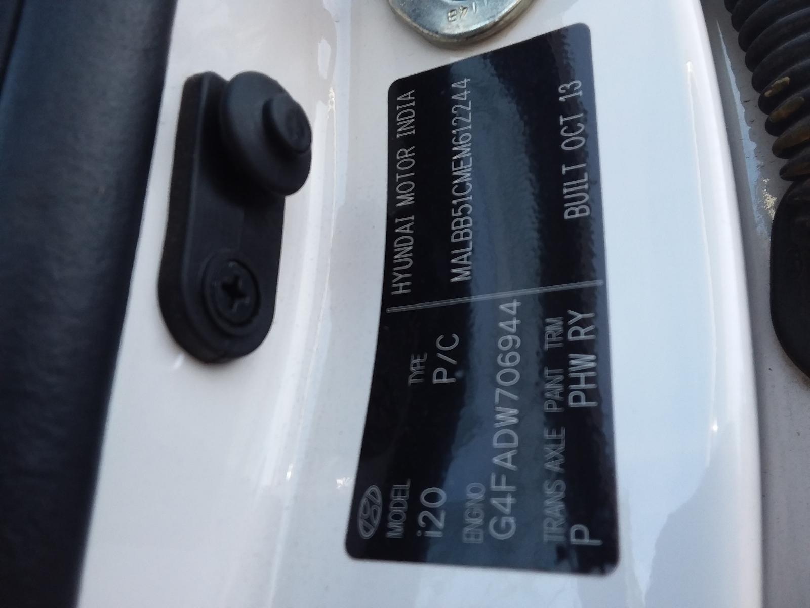 View Auto part Left Headlamp Hyundai I20 2014