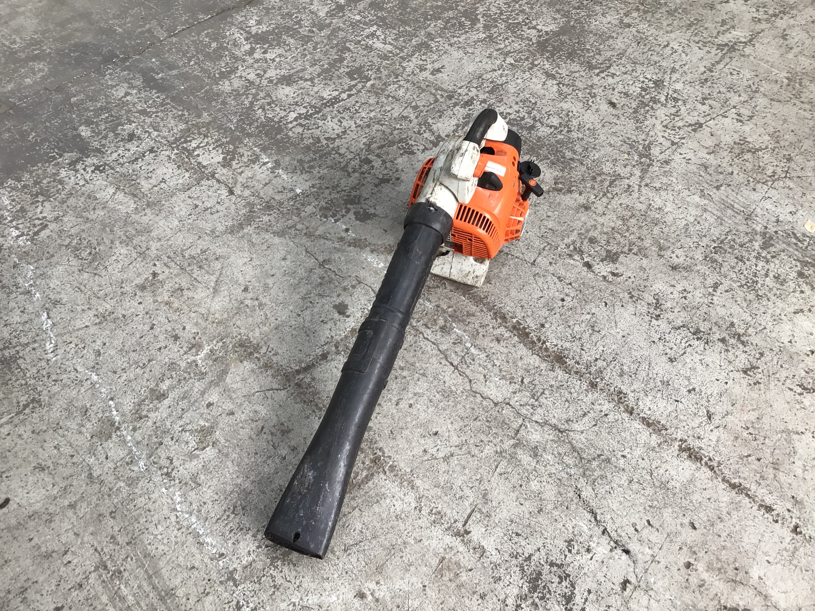 13 · Stihl Petrol Blower (Council Asset)